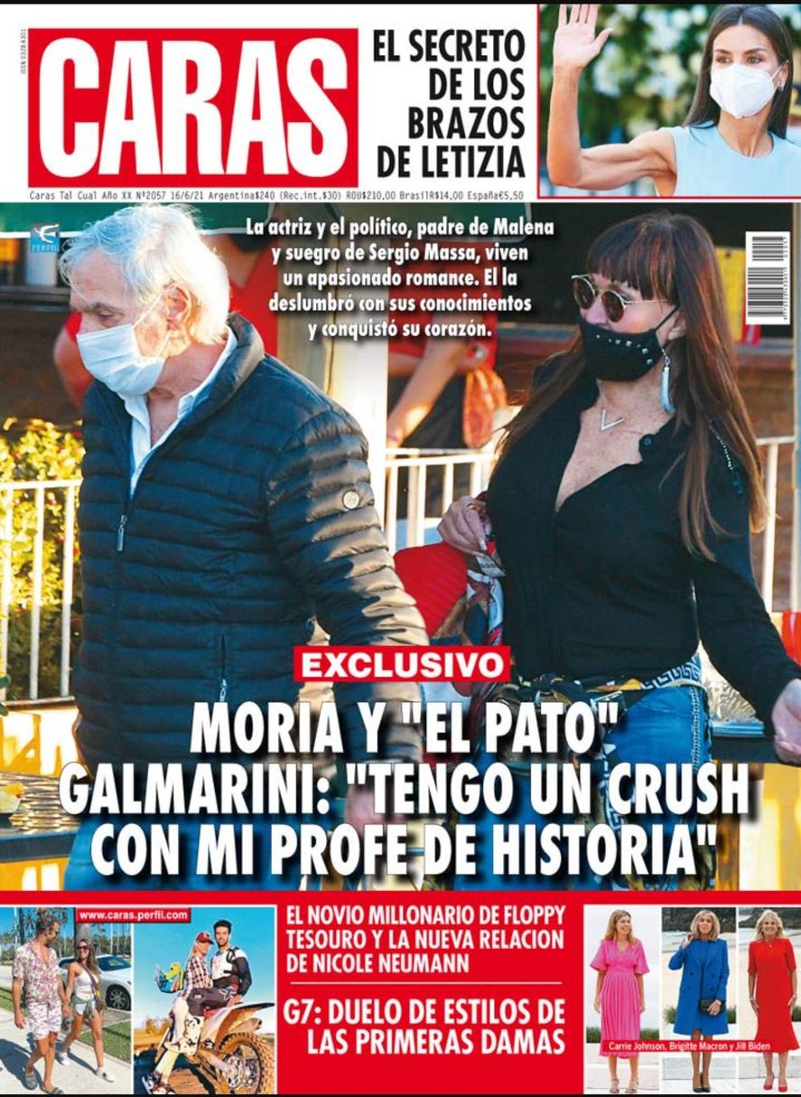 La tapa de la revista Caras que dio a conocer el sorprendente romance entre Moria Casán y Fernando "Pato" Galmarini, suegro de Sergio Massa 