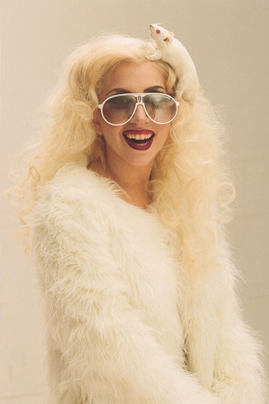 Lady Gaga en Bad Romance.  