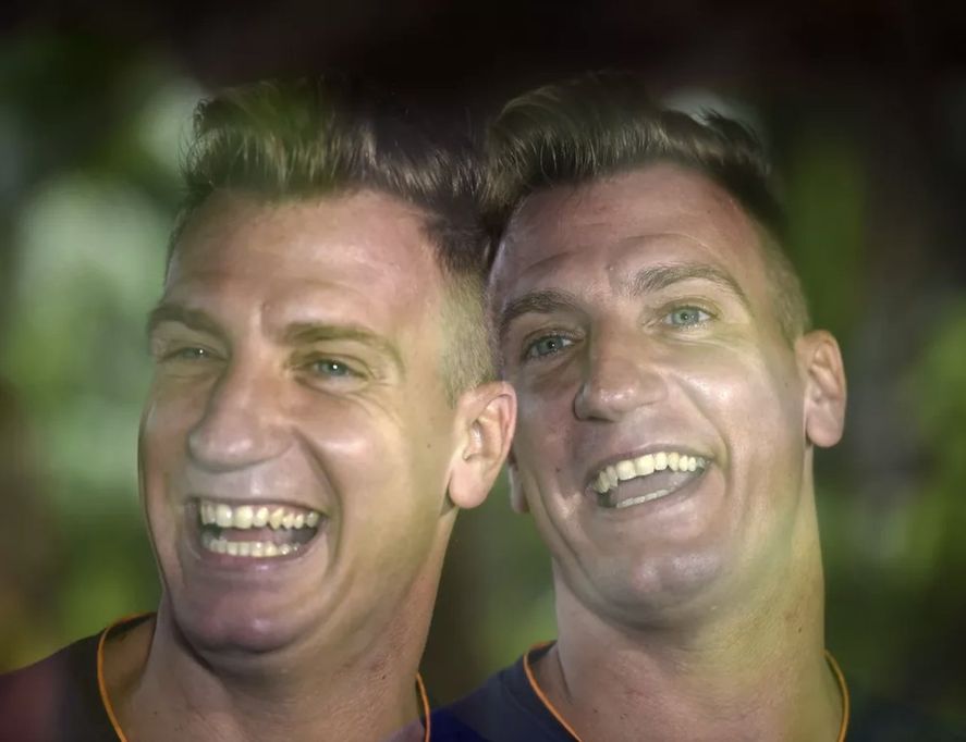 Las diferentes fotografías que utiliza la cuenta inglesa de escándalos de futbolistas, para narrar la historia de Wanda Nara, Mauro Icardi, y Maxi López