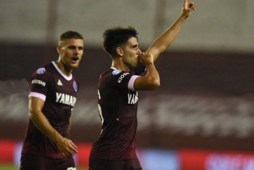 Leonel Di Plácido jugador de Lanús y seguido por Gimnasia