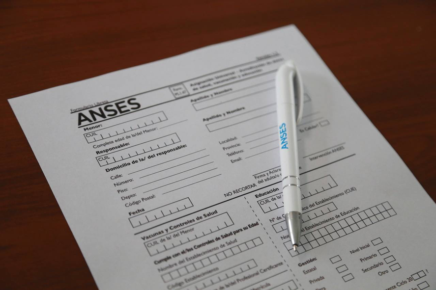 Se trata de un trámite que se debe hacer de manera presencial en cualquier oficina de ANSES. Conocé cómo acceder al beneficio con la Libreta AUH.
