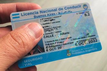 Pagó dos veces la misma multa para poder renovar su licencia de conducir.