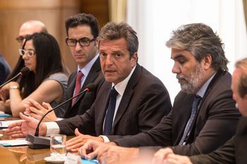 Sergio Massa firmó un acuerdo de precios clave para contener la inflación