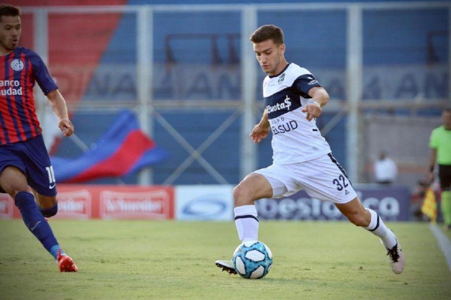 Matías Melluso, en la visita de Gimnasia a San Lorenzo