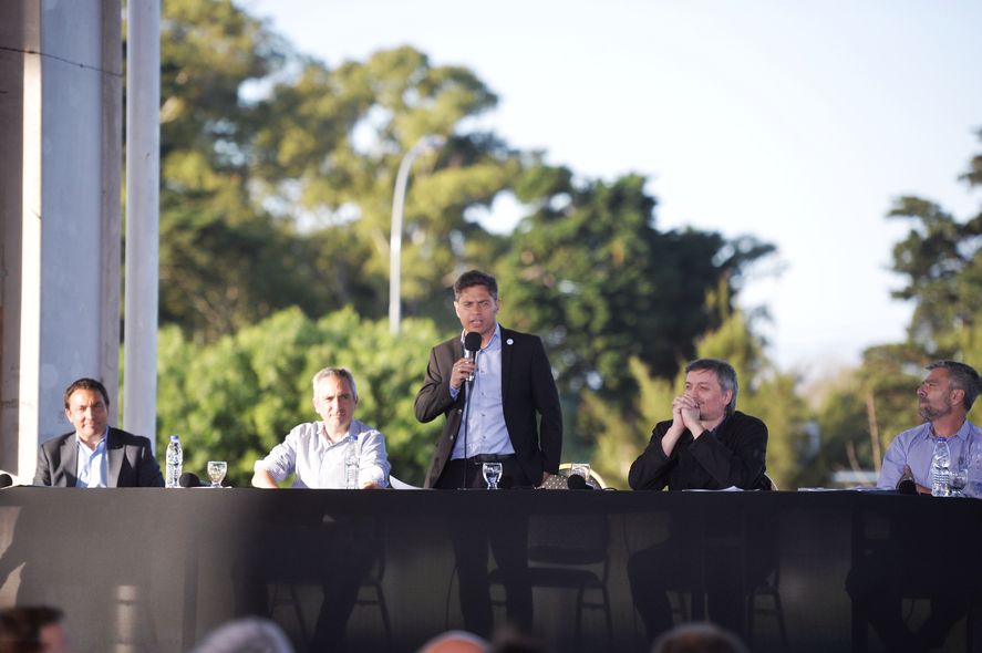 Ayer el Gobierno Provincial lanzó el programa MESA bonaerense. Máximo Kirchner, Juan Zabaleta y Andrés Larroque acompañaron a Axel Kicillof.