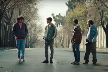 Spot: La izquierda y su analogía con Okupas