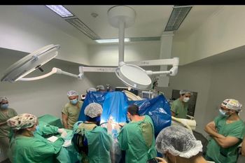 la plata: operaron a un hombre con parkinson en el hospital san martin