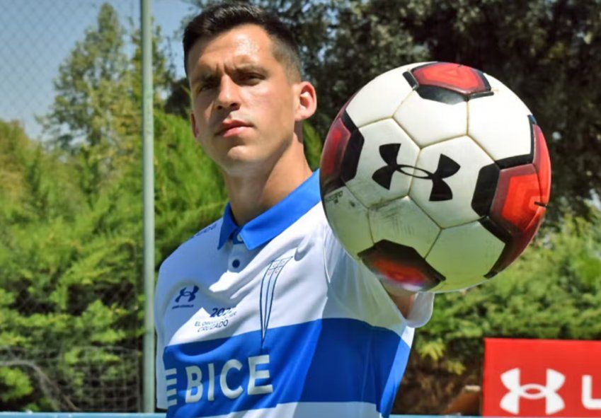 Nehuén Paz, jugador de U. Católica, quien llegará a Estudiantes como refuerzo