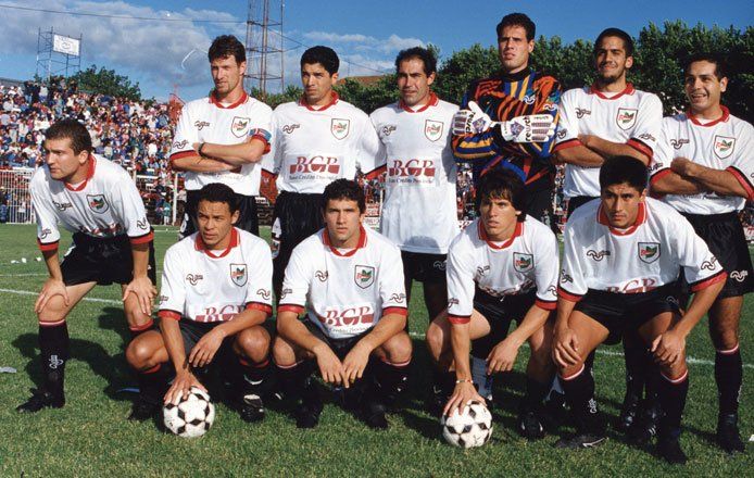 El equipo de Estudiantes que ascendió en el 94' y luego le costó adaptarse durante los primero partidos en Primera