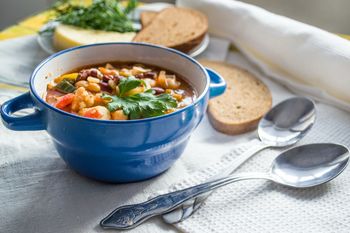 en el dia del nutricionista, ¿que comer para mantener una alimentacion saludable en invierno?