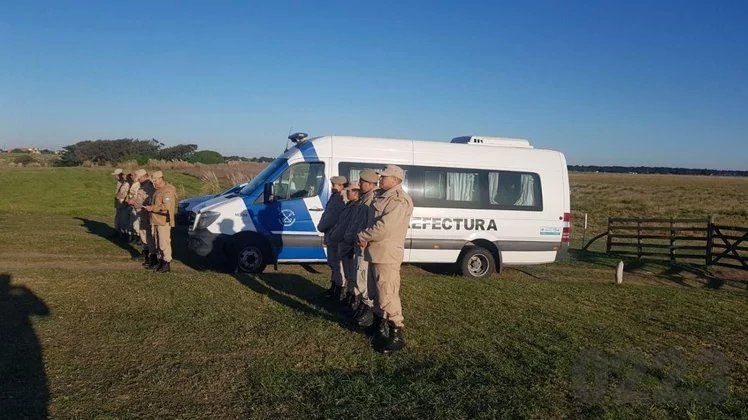 Las tierras cedidas a una asociación civil vinculada a Juan Grabois amanecieron custodiadas por Prefectura. 04/05/23.