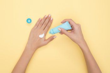 La Asociación Argentina de Dermatología recomienda que el protector solar tenga siempre un FPS mayor a 30