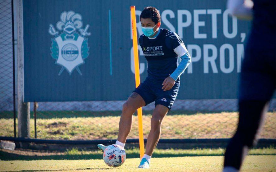 Fratta valoró poder tener al Pulga Rodríguez en Gimnasia.