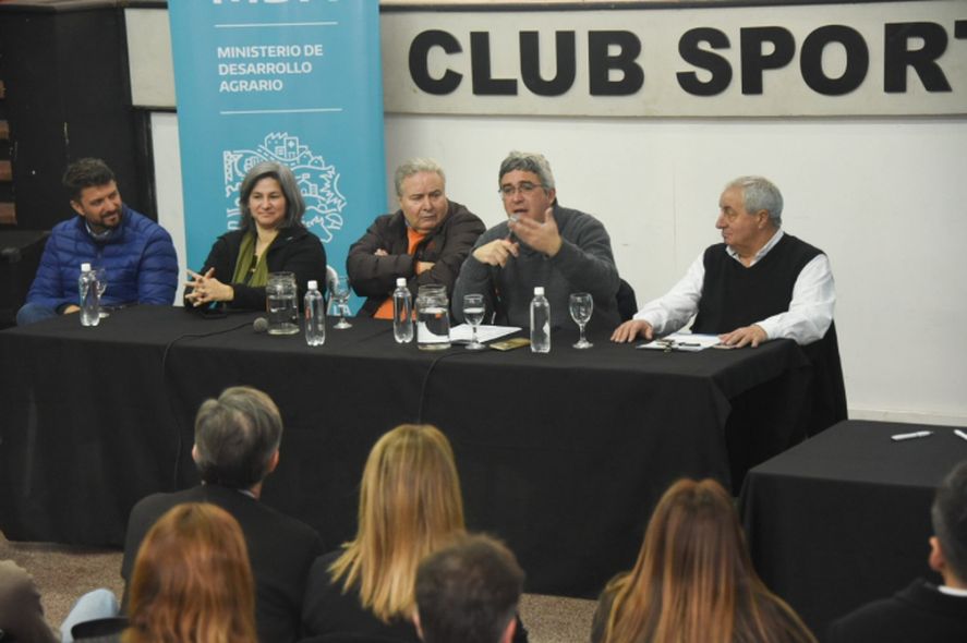 El ministro Javier Rodríguez durante la presentación