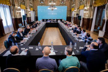 los intendentes llegaron a la plata a pedirle a axel kicillof que aumente el fim