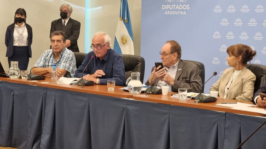 Roberto Peiró, de la CTA Autónoma, junto a Hugo Cachorro Godoy.