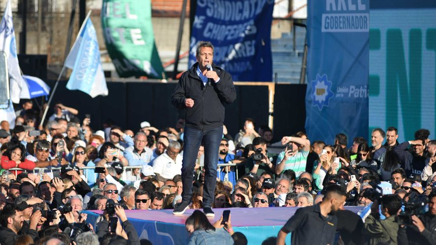 Sergio Massa y una arenga futbolera para la tropa peronista: "El domingo cueste lo que cueste"