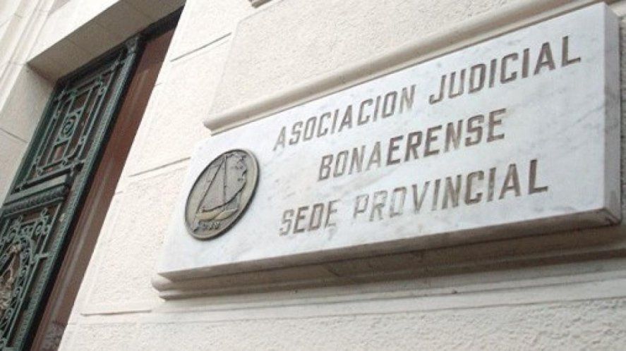 La AJB preocupada por los contagios de coronavirus en el Poder Judicial