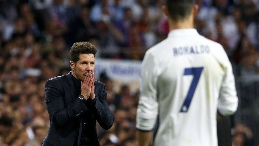 Tras el papelón el sorteo llevó a Simeone frente a CR7 y a Messi contra el Madrid.