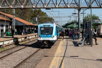 sigue la medida de fuerza en el tren roca que arranca el dia con demoras