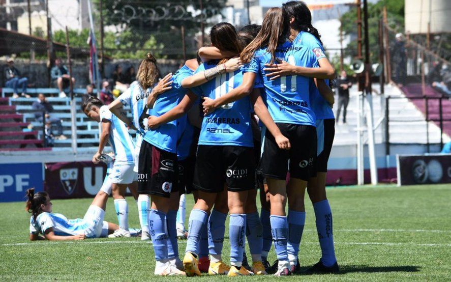 UAI Urquiza viene de conquistar la Copa Federal en el fútbol femenino de AFA.