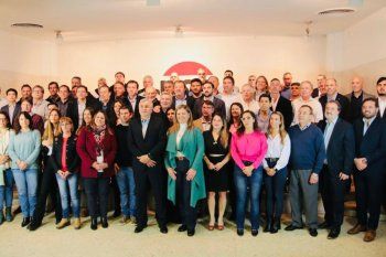 UCR: Gerardo Morales juntó a 75 precandidatos a intendentes bonaerenses “sin tierra”