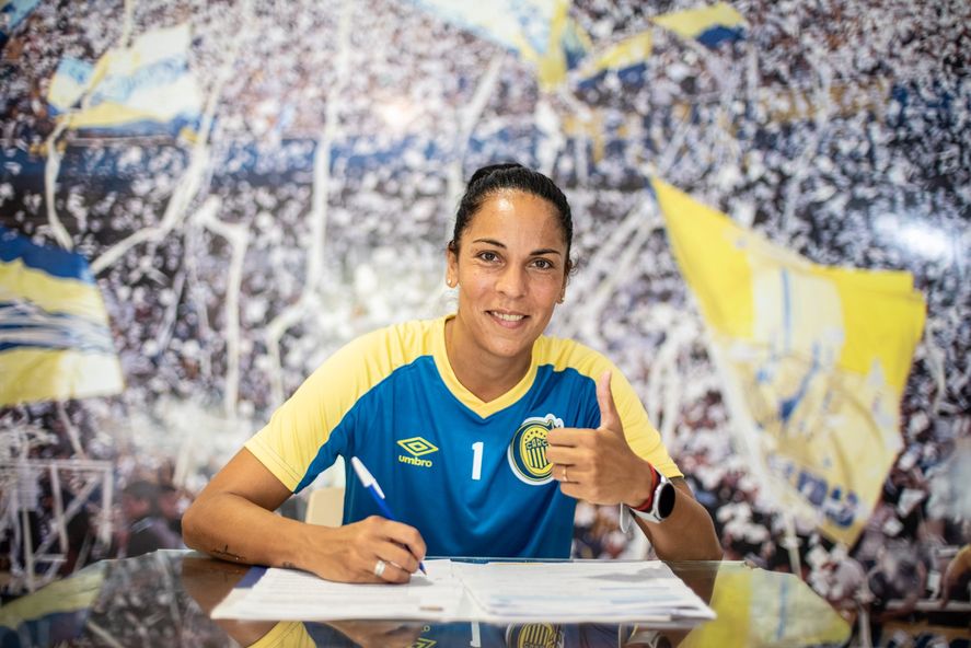 Vanina Correa, una histórica del fútbol femenino argentino, dejó San Lorenzo para volver a Rosario Central.
