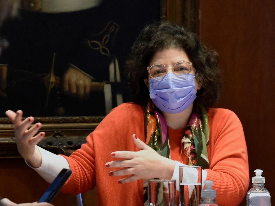 "El día lunes la Argentina va a estar recibiendo 1.349.700 vacunas AstraZeneca", informó Vizzotti.