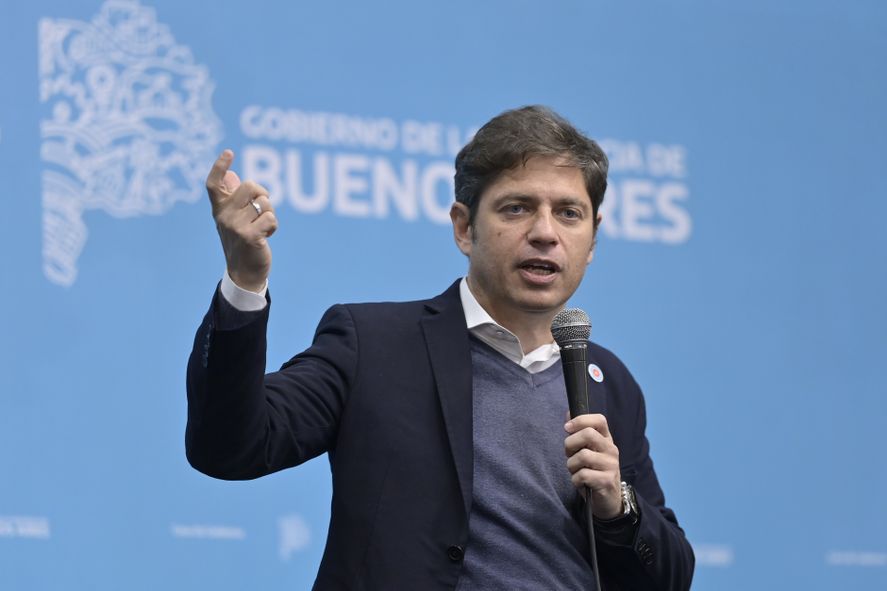 Votó en la ciudad de La Plata el gobernador de la provincia de Buenos Aires, Axel Kicillof