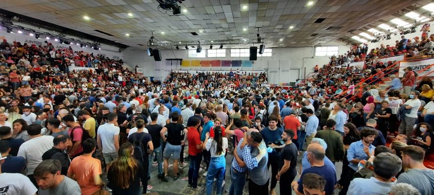 Juntos cerró campaña de cara a las elecciones en el Club Atenas de La Plata.