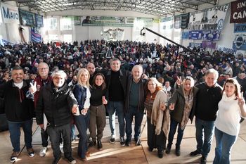 Máximo Kirchner, presidente del PJ Bonaerense, le apuntó a Macri y a Martín Guzmán