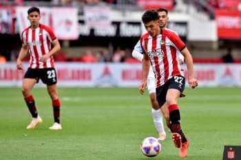 Franco Zapiola en la victoria de Estudiantes ante Godoy Cruz