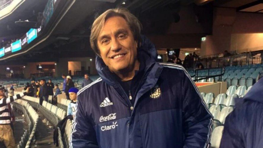 Para Villani la operación de Maradona es rutinaria y 