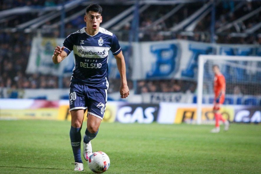 Agustín Cardozo se afianzó como el volante central titular de Gimnasia