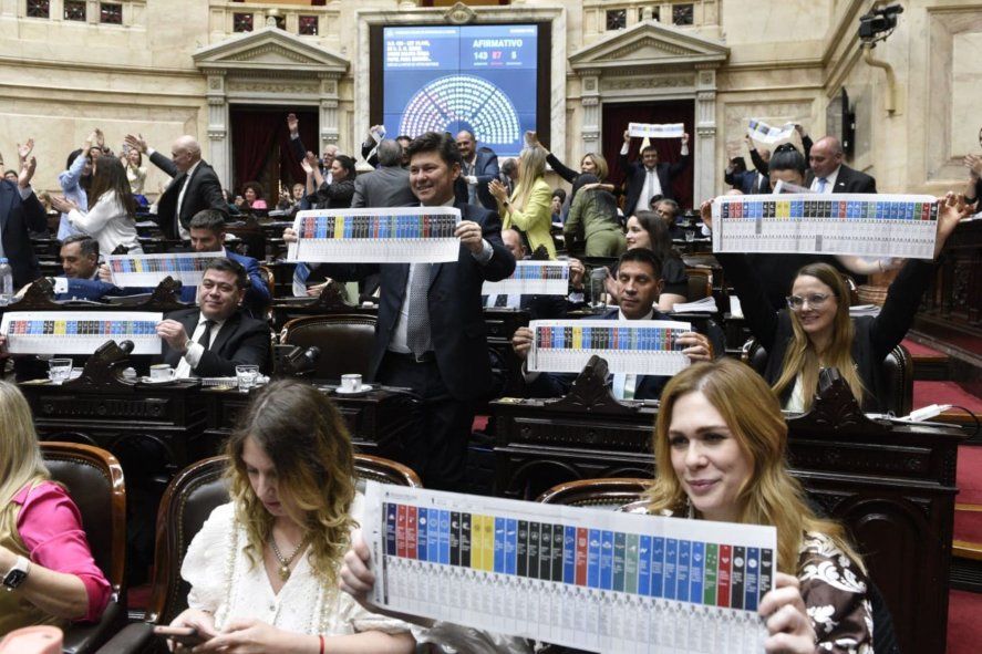 El Congreso Nacional aprobó una ley para usar la boleta única de papel en las próximas elecciones.