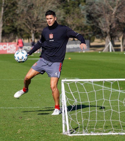 Carrillo, uno de los nombres de Eduardo Domínguez en Estudiantes para visitar a Newell´s por Liga Profesional