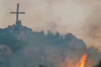 un incendio se desato en una sierra de tandil: esta a metros de la zona urbana