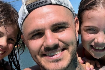 La China Suárez y Mauro Icardi y un romance con imágenes que no dejan dudas. La actriz fue vista en un mercado acompañada por las hijas del futbolista.