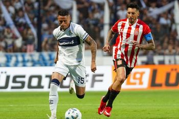 Una postal del último Gimnasia vs. Estudiantes en el Bosque.
