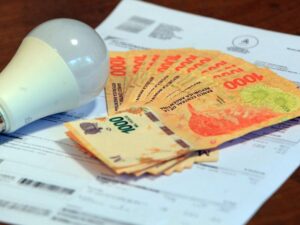 Autorizaron aumentos para la luz y el gas en todo el país: cómo impacta en la provincia de Buenos Aires