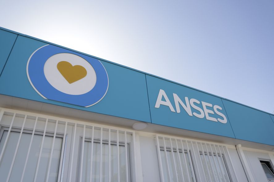 ANSES dio a conocer el cronograma de pagos del mes de abril 2024.