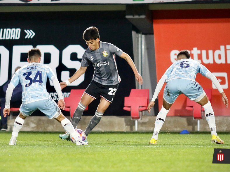 Nicolás Palavecino en Estudiantes vs. Racing por la Liga Profesional