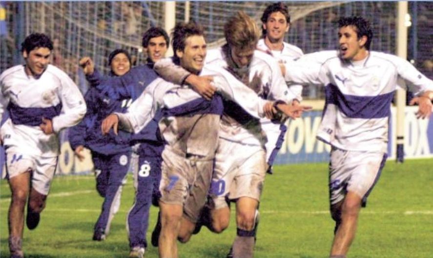 En su primera participación en Copa Sudamericana, Gimnasia eliminó a Boca en 2002.