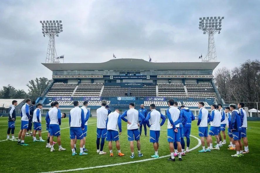 Gimnasia entrenó en el Bosque y Marcelo Méndez tiene las primeras definiciones