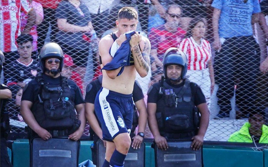 Ivo Mammini festeja su gol en Instituto vs. Gimnasia. (Foto: prensa GELP)