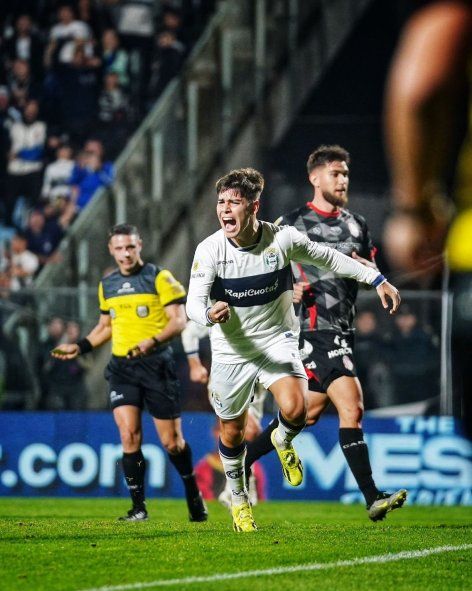 Benjamín Domínguez anotó para Gimnasia en el último duelo ante Barracas.