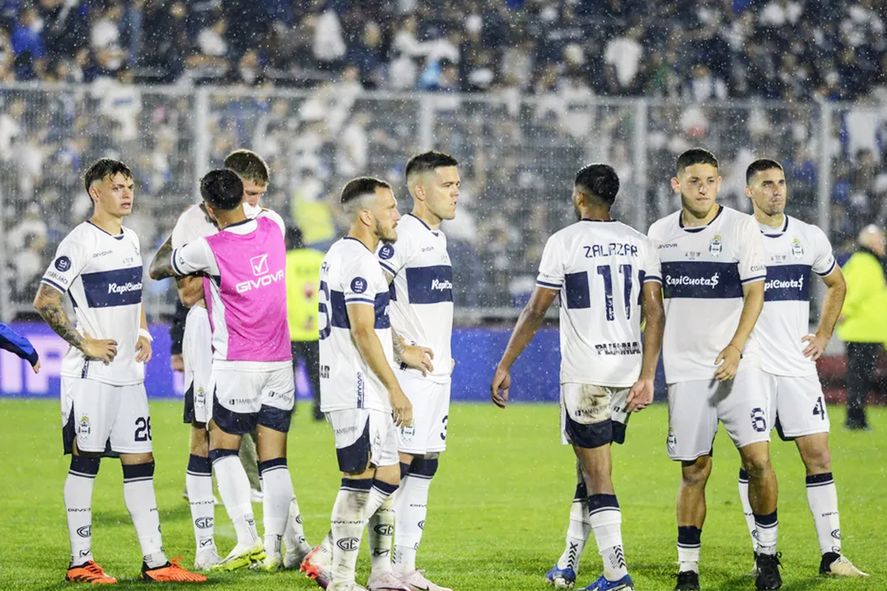 Gimnasia se despidió de la Copa Argentina, a pesar de haber jugado un buen partido.