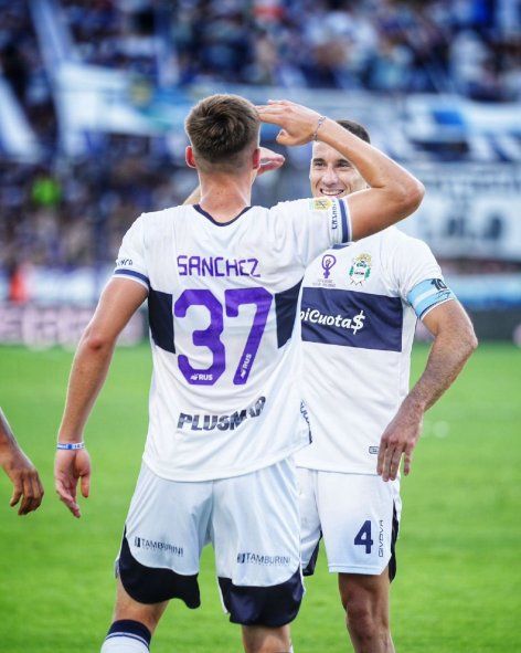 Felipe Sánchez y otro gol importante en la victoria ante Barracas Central. FOTO (@gimnasiaoficial)