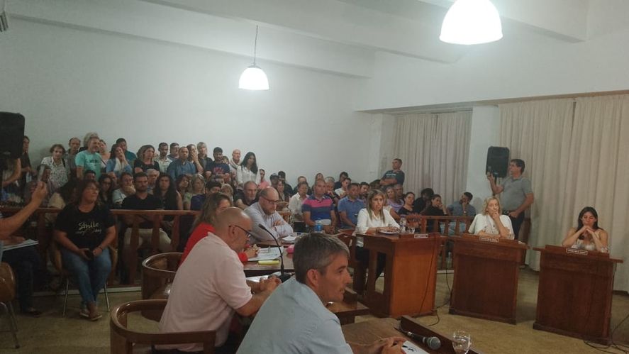 “Ha triunfado la barbarie”: Intendente bonaerense estalló de bronca tras el bloqueo opositor a la suba de tasas  