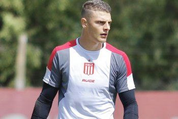 entreno en su casa, lo quiso la roma y debuto en estudiantes: la increible historia de fabricio iacovich